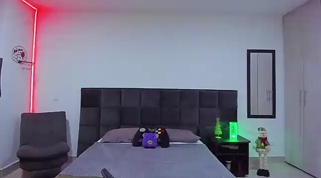 Alexander Martines online show from December 2024 12:50:01 AM