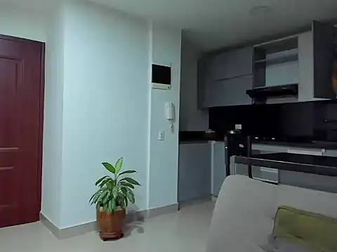 Alexander Martines online show from September 2025 11:30:01 PM