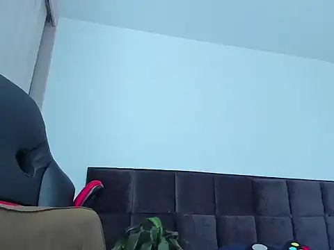 Alexander Martines online show from April 2026 04:55:01 PM