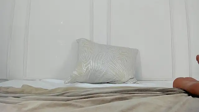 Snapshot of Mariapettit chatting on January 2025 12:09:01 PM Mariapettit online show from January 2025 12:09:01 PM