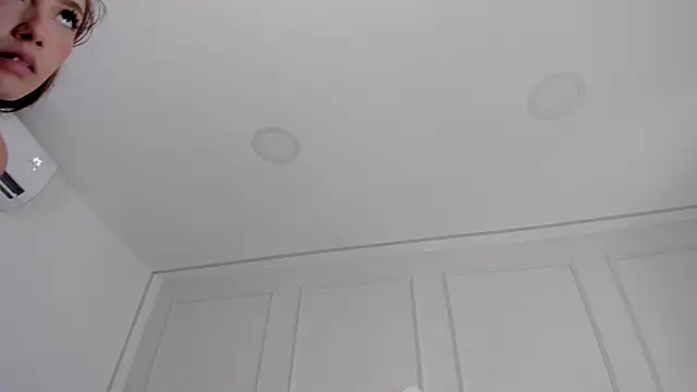 Snapshot of Mariapettit chatting on January 2025 06:43:02 PM Mariapettit online show from January 2025 06:43:02 PM