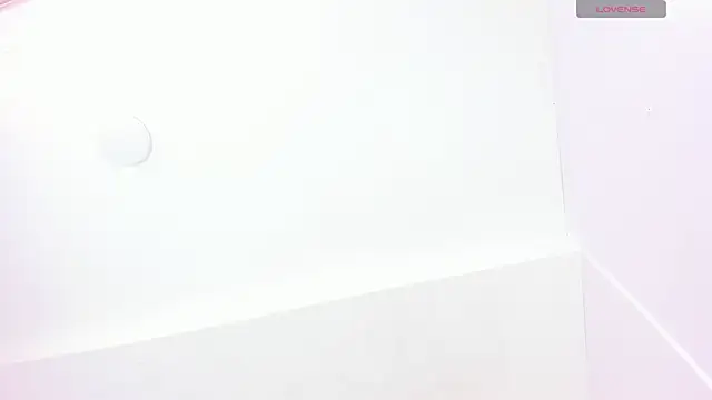 Snapshot of DaphneLloyd chatting on December 2024 02:02:01 PM DaphneLloyd online show from December 2024 02:02:01 PM