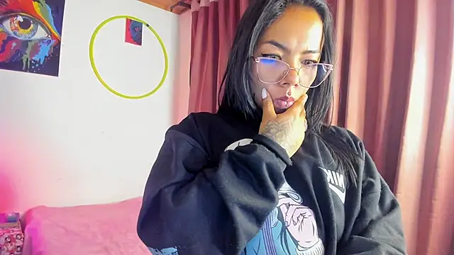 Snapshot of nicole_volkov chatting on January 2025 12:34:02 AM nicole volkov online show from January 2025 12:34:02 AM