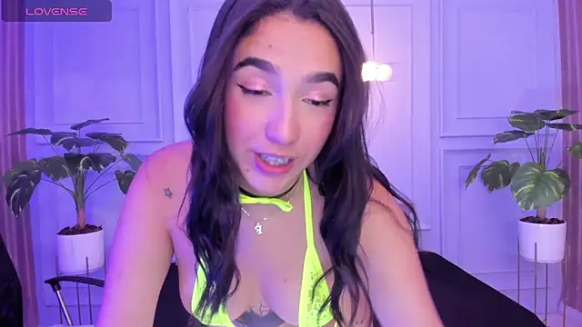 SaraaMills online show from April 2026 03:33:01 AM