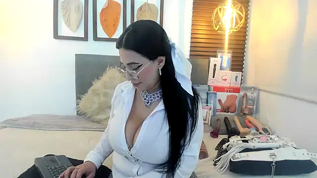 Scarleth swann online show from March 2025 11:05:01 AM