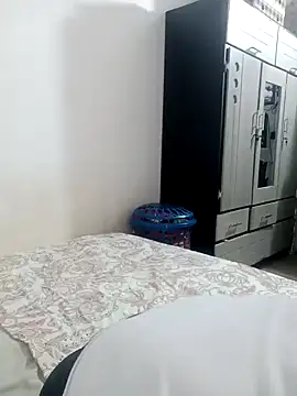 Snapshot of Isabel23zr chatting on January 2025 03:47:01 PM Isabel23zr online show from January 2025 03:47:01 PM