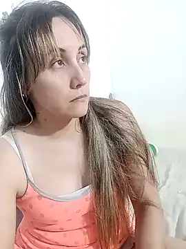 Snapshot of Isabel23zr chatting on January 2025 02:38:01 AM Isabel23zr online show from January 2025 02:38:01 AM