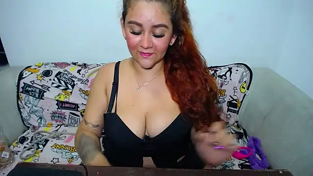 loly bigbooty4u online show from January 2025 04:01:01 AM