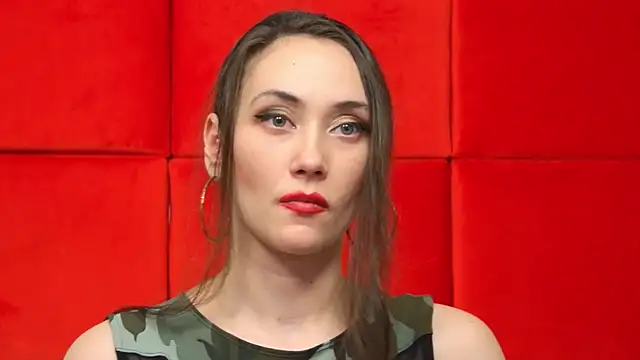 Snapshot of AliceMunro chatting on February 2025 11:16:02 PM AliceMunro online show from February 2025 11:16:02 PM