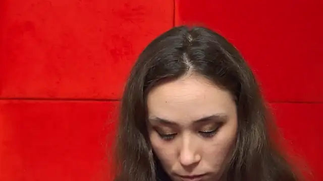 Snapshot of AliceMunro chatting on February 2025 04:48:02 PM AliceMunro online show from February 2025 04:48:02 PM