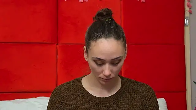 Snapshot of AliceMunro chatting on March 2025 07:54:02 PM AliceMunro online show from March 2025 07:54:02 PM