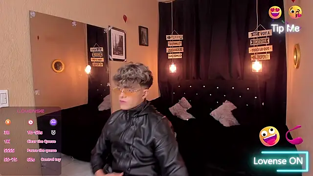 Snapshot of ANDRIUS_24 chatting on March 2025 06:42:02 PM ANDRIUS 24 online show from March 2025 06:42:02 PM