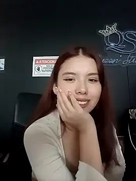 MarielQueenx online show from December 2024 04:49:02 PM