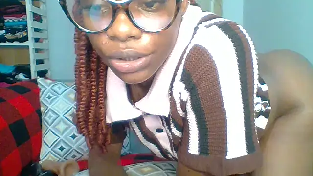 Snapshot of Petite_254 chatting on May 2026 11:32:01 PM Petite 254 online show from May 2026 11:32:01 PM