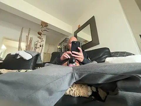 Snapshot of Germankink chatting on October 2025 09:30:02 AM Germankink online show from October 2025 09:30:02 AM