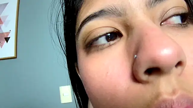 strawberrymia68 online show from February 2025 01:06:01 PM