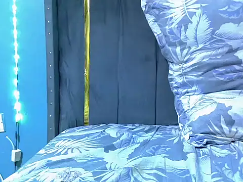 Snapshot of Lutyie chatting on September 2025 09:44:01 AM Lutyie online show from September 2025 09:44:01 AM