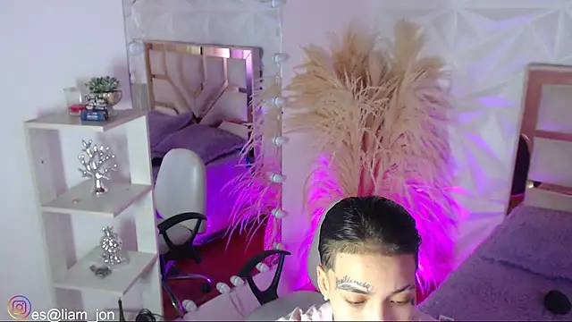 Jonesliam23 online show from February 2026 06:58:01 PM