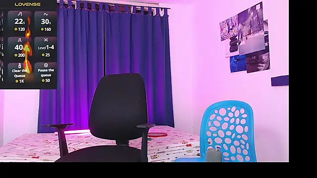 Snapshot of Sanit_Di chatting on March 2025 03:17:01 AM Sanit Di online show from March 2025 03:17:01 AM