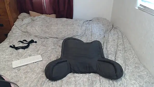 Snapshot of anja_peach chatting on April 2026 04:30:02 PM anja peach online show from April 2026 04:30:02 PM