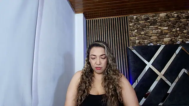 Snapshot of marie_hss chatting on July 2026 03:03:02 PM marie hss online show from July 2026 03:03:02 PM