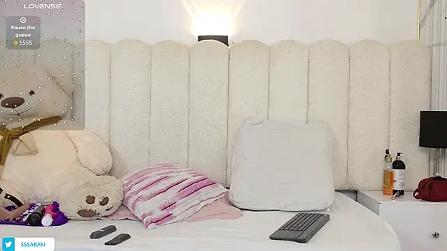 Saraycum online show from November 2025 07:16:02 PM