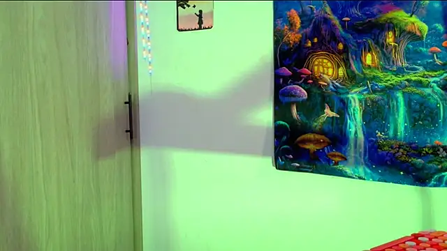 Snapshot of CatrinaRossi chatting on November 2025 10:42:02 PM CatrinaRossi online show from November 2025 10:42:02 PM