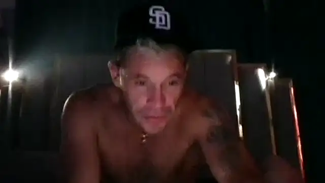 Snapshot of FrankieKentucky chatting on July 2026 07:07:01 AM FrankieKentucky online show from July 2026 07:07:01 AM