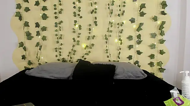 Snapshot of Natasha_Nasty2 chatting on February 2025 11:48:02 PM Natasha Nasty2 online show from February 2025 11:48:02 PM