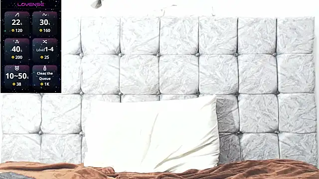 Snapshot of swimmer_summer chatting on December 2024 10:11:01 PM swimmer summer online show from December 2024 10:11:01 PM