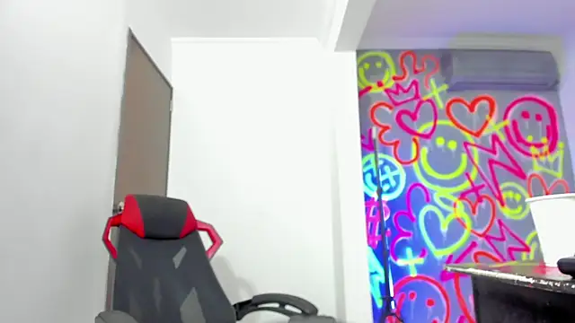 Snapshot of ANGEL_NICOLAS chatting on December 2025 09:44:01 PM ANGEL NICOLAS online show from December 2025 09:44:01 PM