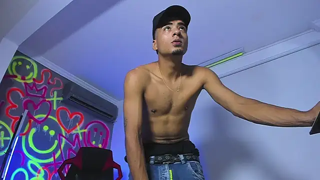 Snapshot of ANGEL_NICOLAS chatting on January 2026 08:45:01 PM ANGEL NICOLAS online show from January 2026 08:45:01 PM