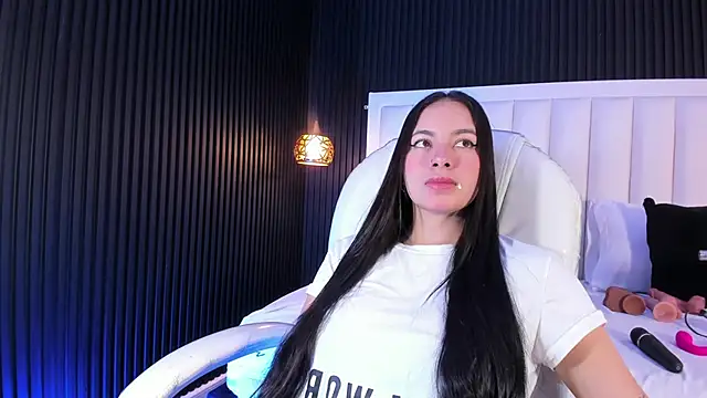 afrodytasky  online show from December 2025 12:00:02 PM