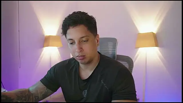 Snapshot of appolo_allen chatting on March 2026 04:29:01 AM appolo allen online show from March 2026 04:29:01 AM