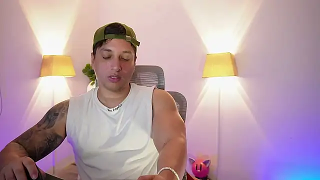 Snapshot of appolo_allen chatting on April 2026 01:14:02 AM appolo allen online show from April 2026 01:14:02 AM