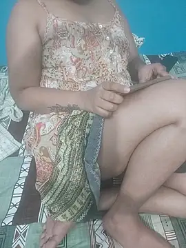 Snapshot of Dreamgirl1211 chatting on March 2025 06:32:01 PM Dreamgirl1211 online show from March 2025 06:32:01 PM