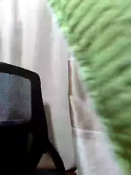 Snapshot of _Mira_69_ chatting on November 2025 10:39:02 AM Mira 69 online show from November 2025 10:39:02 AM