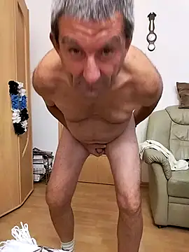 Lutzi1 online show from October 2025 07:12:02 PM