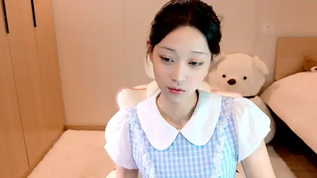 Snapshot of Xueb_J chatting on December 2024 09:40:02 AM Xueb J online show from December 2024 09:40:02 AM