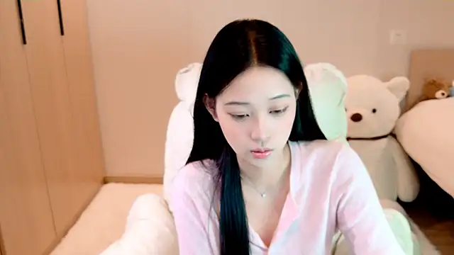 Snapshot of Xueb_J chatting on January 2025 08:52:01 AM Xueb J online show from January 2025 08:52:01 AM