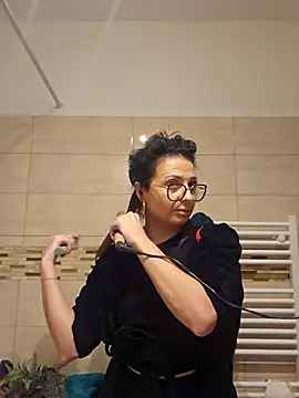 Selenna emma online show from December 2025 02:54:01 PM