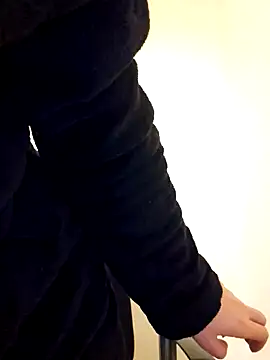 Selenna emma online show from December 2025 08:37:02 PM