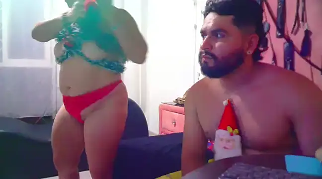 Snapshot of LeidyJones chatting on December 2024 06:17:01 PM LeidyJones online show from December 2024 06:17:01 PM