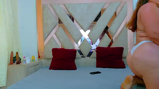 Snapshot of LeidyJones chatting on March 2025 06:37:02 PM LeidyJones online show from March 2025 06:37:02 PM