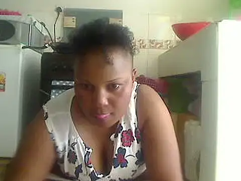 Snapshot of browndolly12 chatting on January 2025 02:00:01 PM browndolly12 online show from January 2025 02:00:01 PM