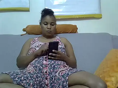 Snapshot of browndolly12 chatting on October 2025 04:13:02 AM browndolly12 online show from October 2025 04:13:02 AM