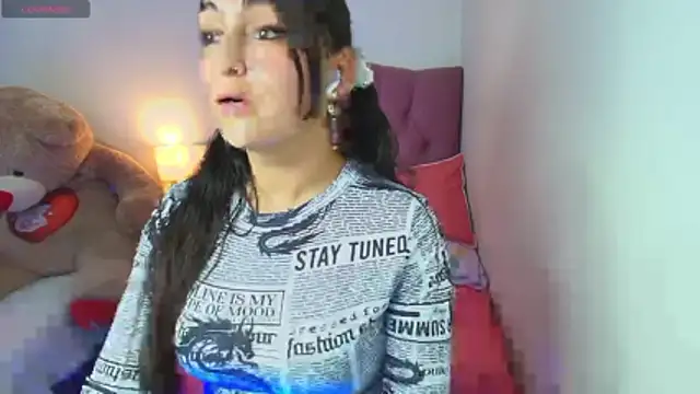Snapshot of sofiasex99 chatting on June 2026 12:32:02 AM sofiasex99 online show from June 2026 12:32:02 AM