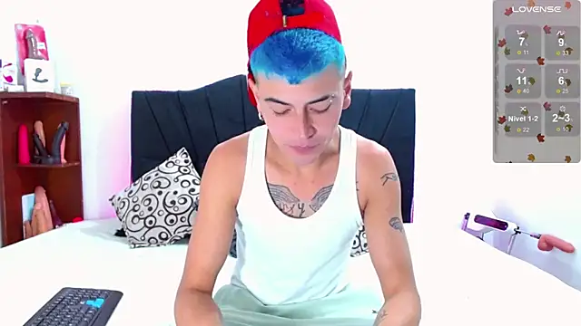  snopyy  online show from October 2025 07:51:01 PM