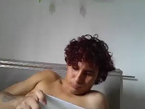 Snapshot of pedrodavid_ chatting on January 2025 07:17:01 PM pedrodavid online show from January 2025 07:17:01 PM