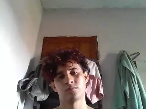 Snapshot of pedrodavid_ chatting on January 2025 08:21:01 PM pedrodavid online show from January 2025 08:21:01 PM